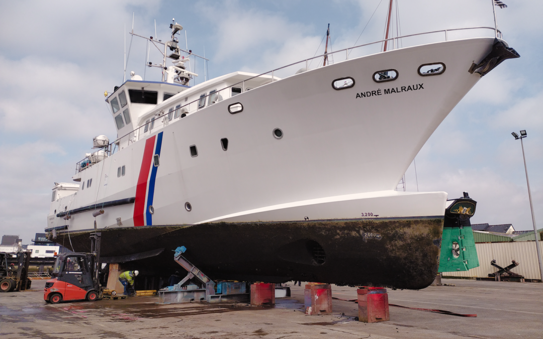 L’André-Malraux en arrêt technique au Port de Concarneau, Construction et Réparation Navales